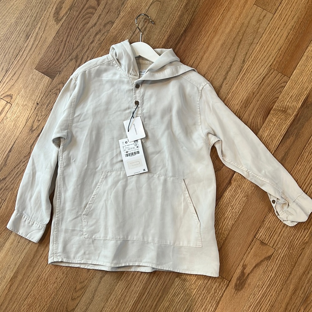 NWT Zara size 7 light cream hoodie